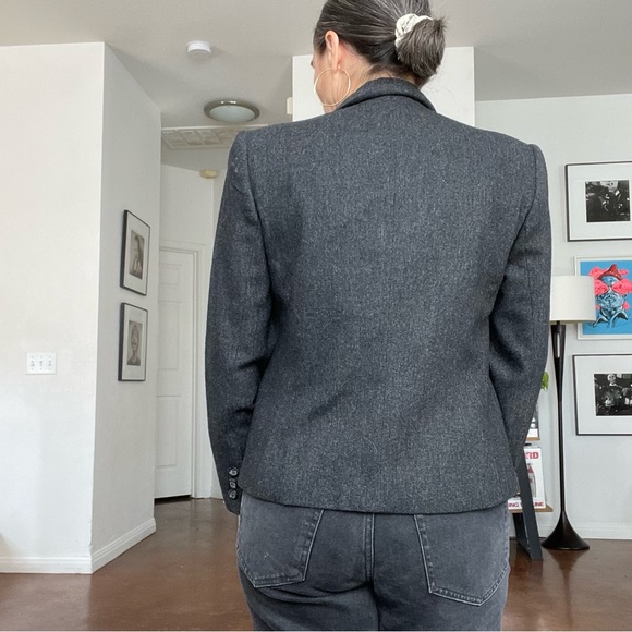 90’s Vintage Saville Blazer - 6 petite double-breasted wool. This is a … - Picture 11 of 11